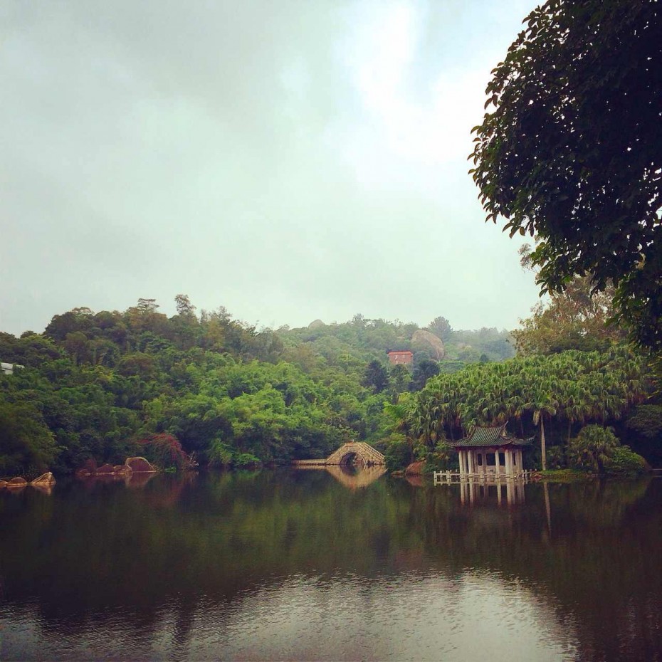 夏の门：穿过秘境去海边