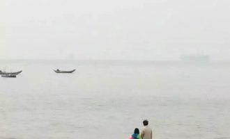 送别的背影