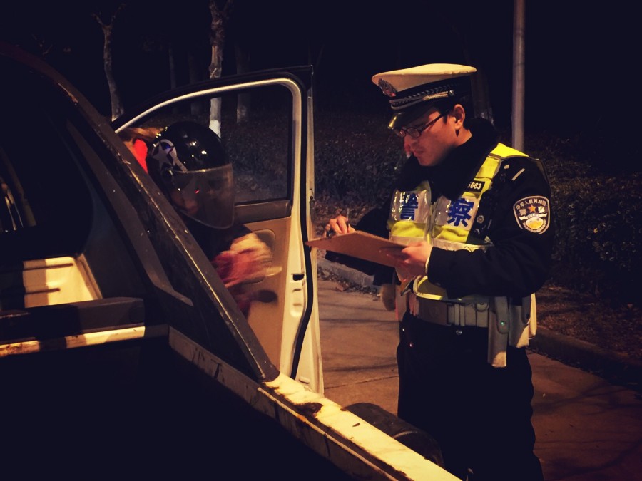 交警张罗银