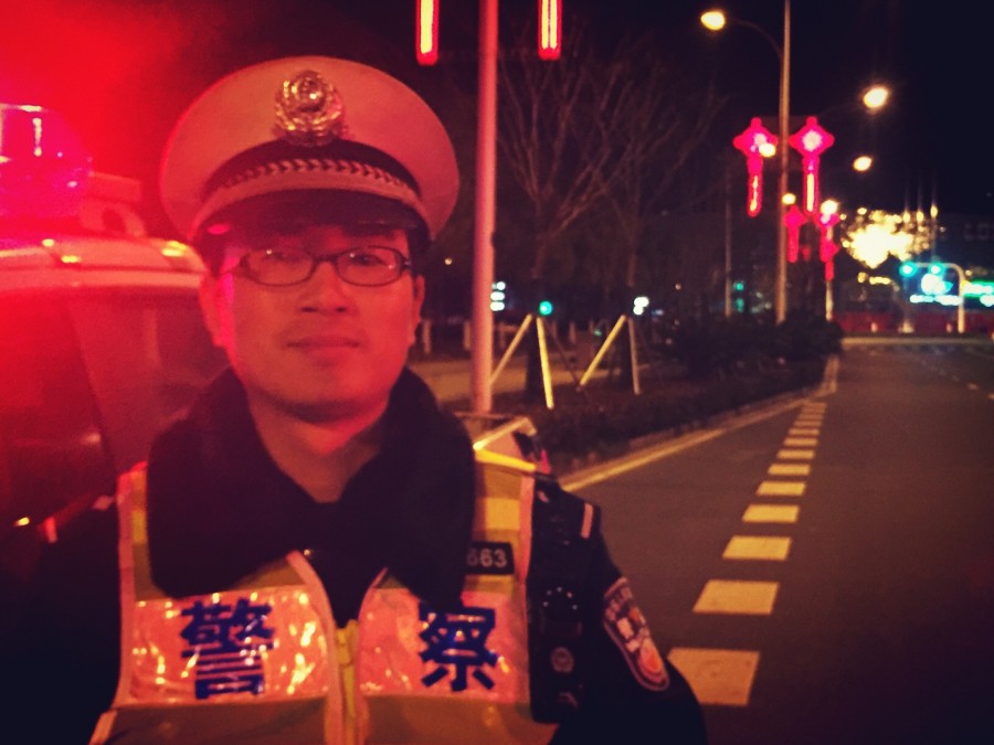 交警张罗银