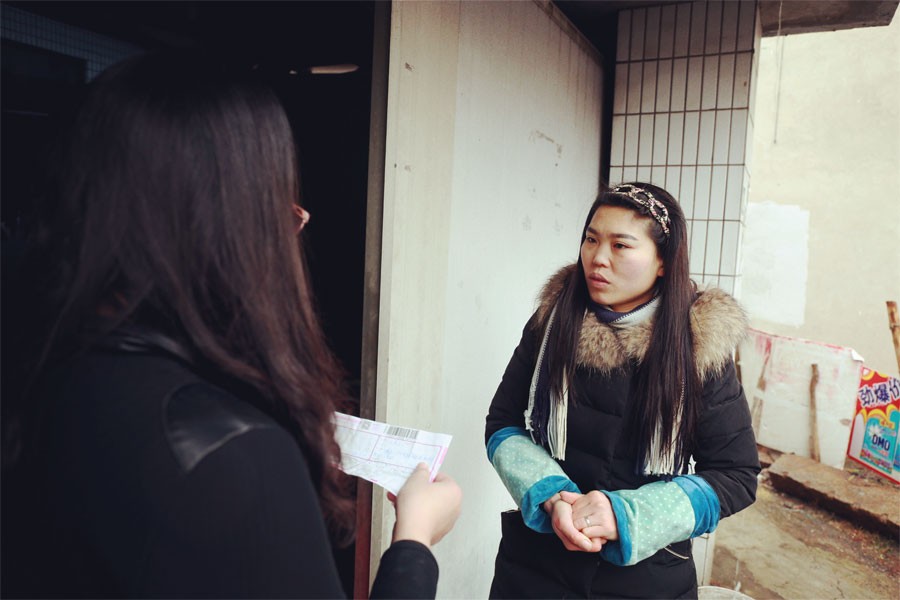 「快递员」黄亚兰：匆忙穿行城市，偶尔停下来拾缀收获