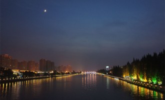 行走在红黄绿的人生