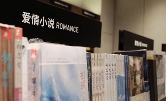 去书店拍照才是正经事