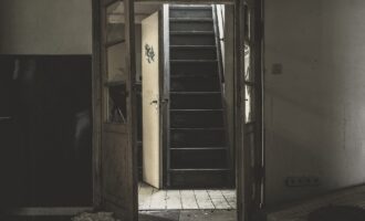 活成“鸡汤”的，未必够“纯”